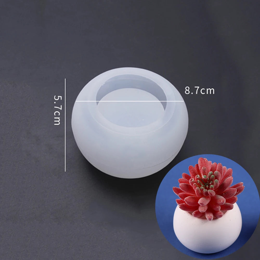 A clear silicone mold with a diameter of 8.7cm and a height of 5.7cm shown next to a finished red flower-shaped object.