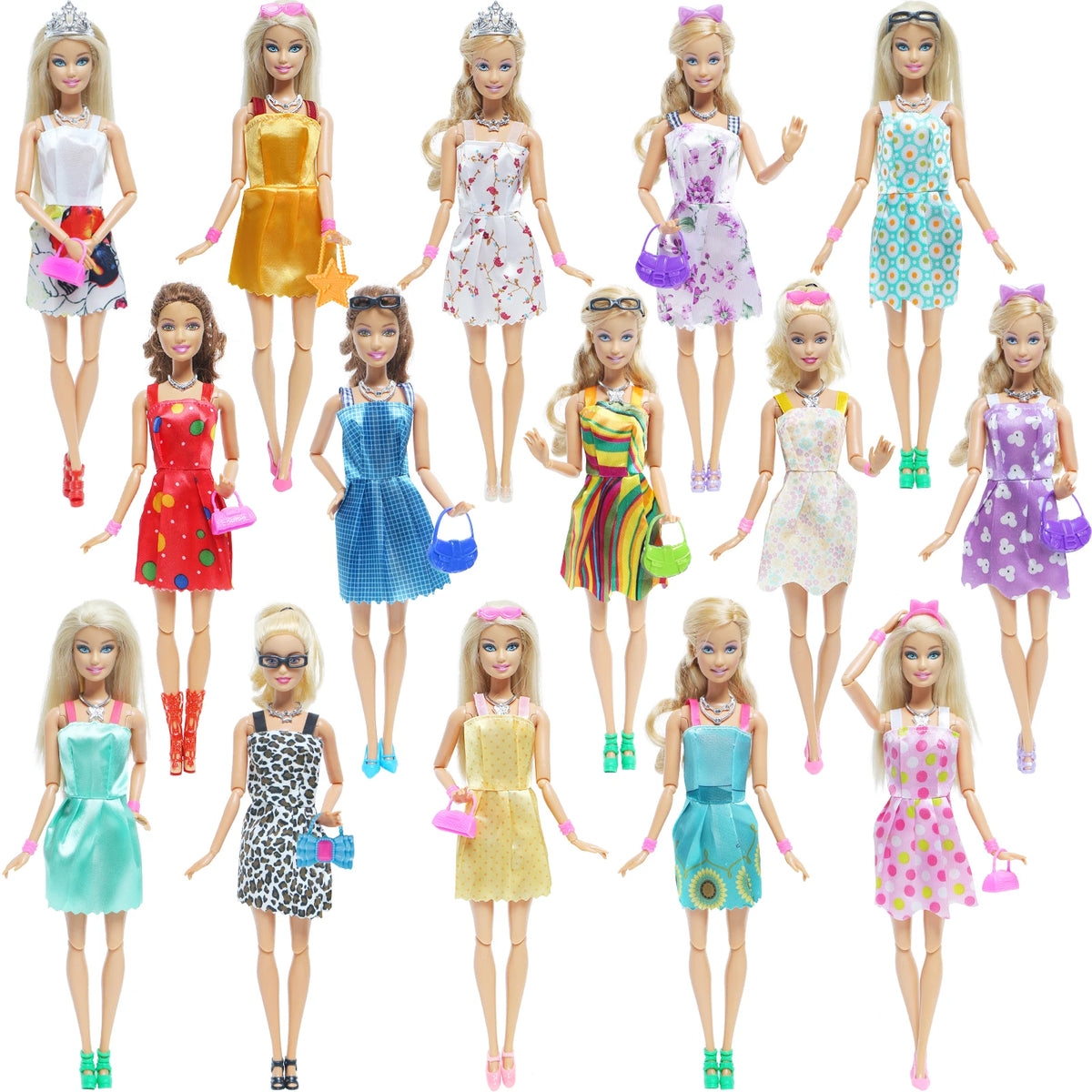Collection de poupées de mode aux tenues et accessoires colorés.
