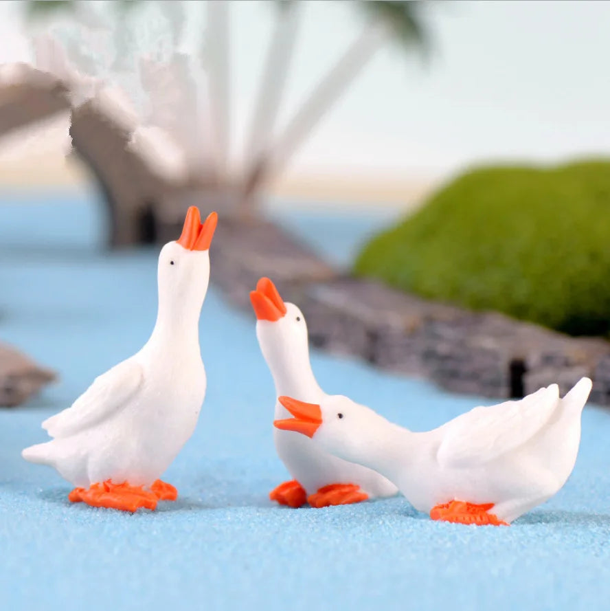 Charming Goose Figurine for Desk and Garden Decor