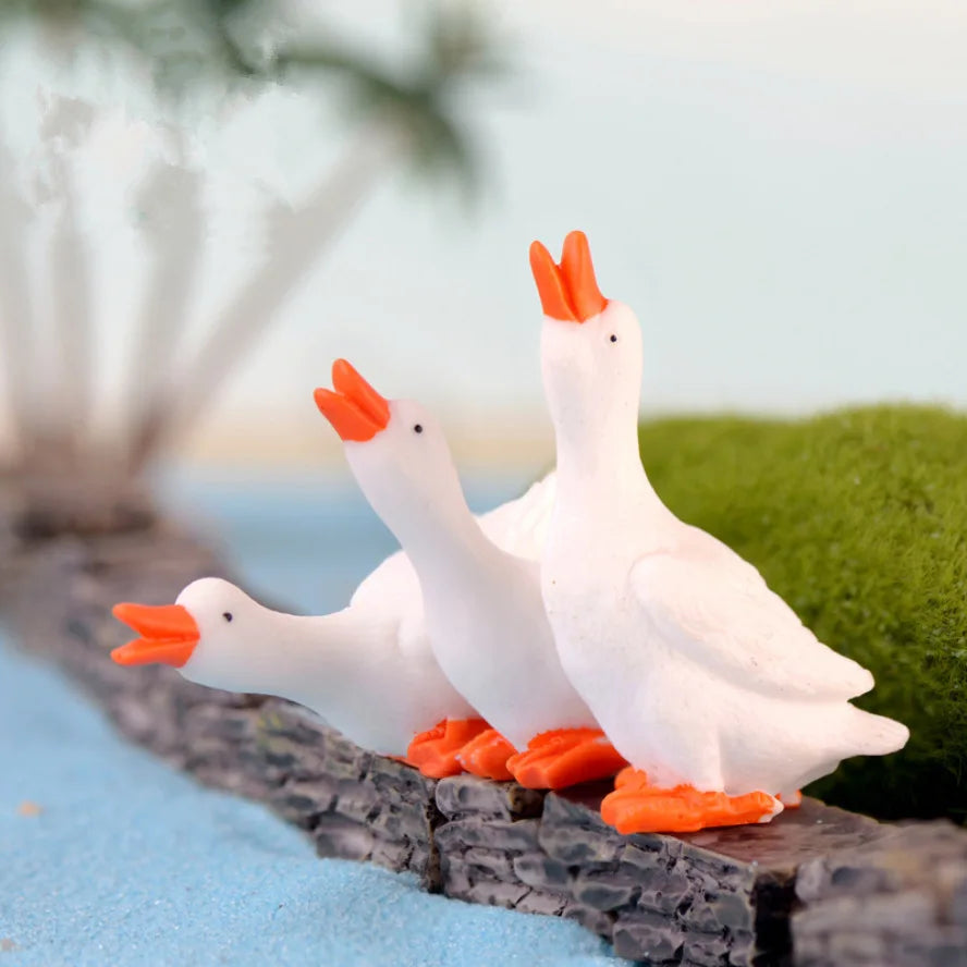 Charming Goose Figurine for Desk and Garden Decor