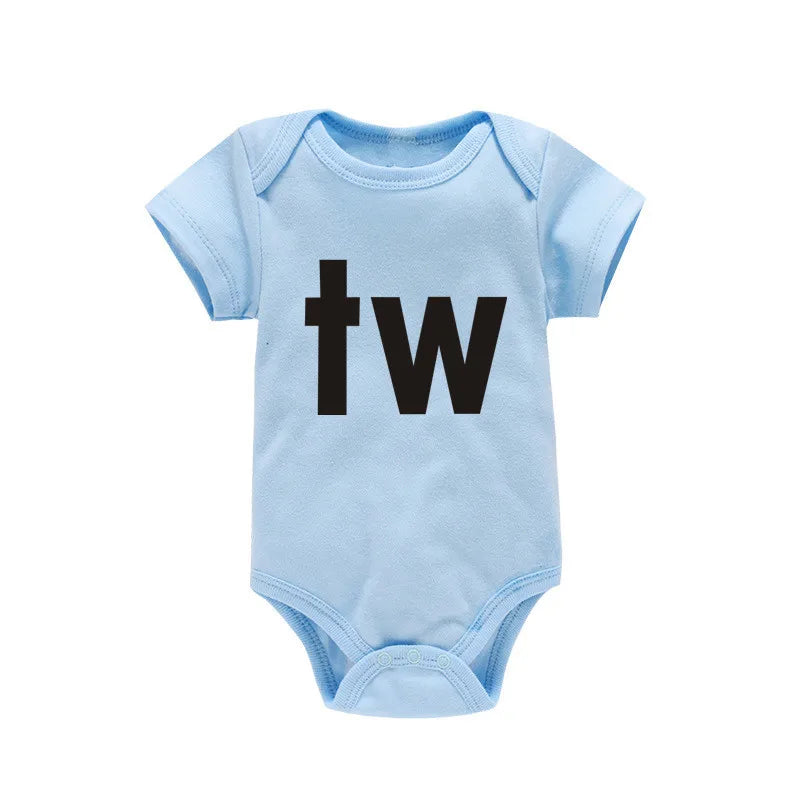 Light blue letter print cotton baby bodysuit with the letter TW