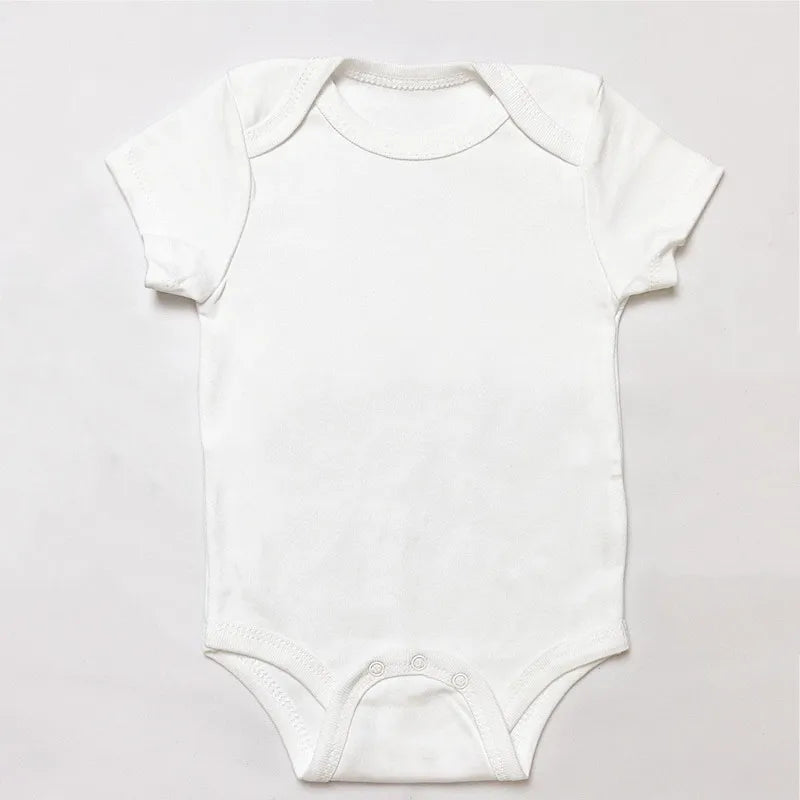 White letter print cotton baby bodysuit for a baby