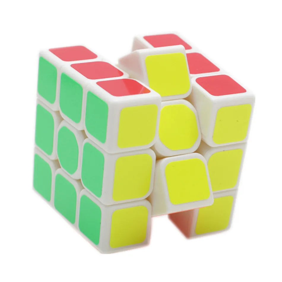 Puzzle magique 3x3 en blocs blancs et vert lime avec accents jaunes.