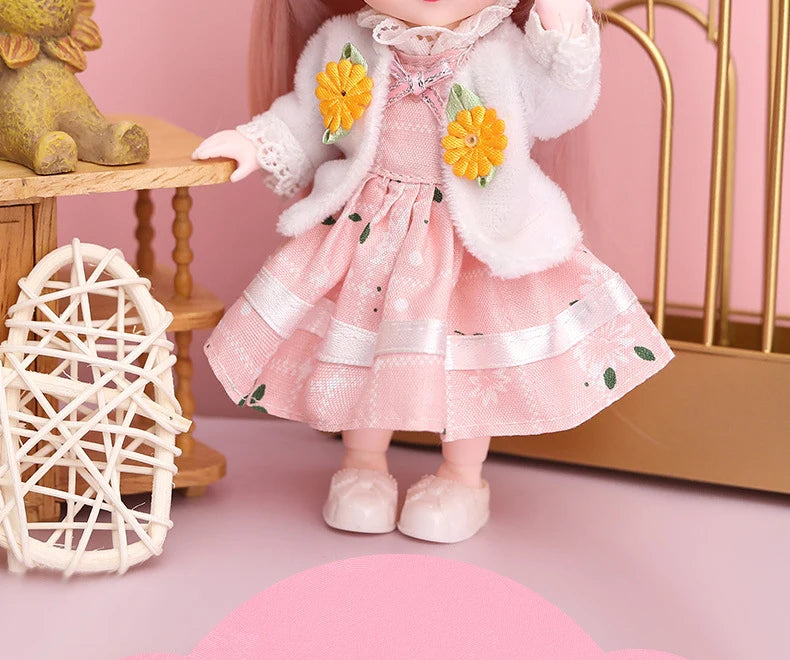 16cm Articulated Fashion Doll with Big Eyes and Dress-Up Outfit