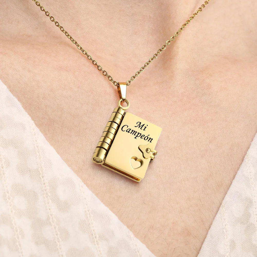 Gold necklace with a Spanish engraved pendant featuring the text Mi Campeón