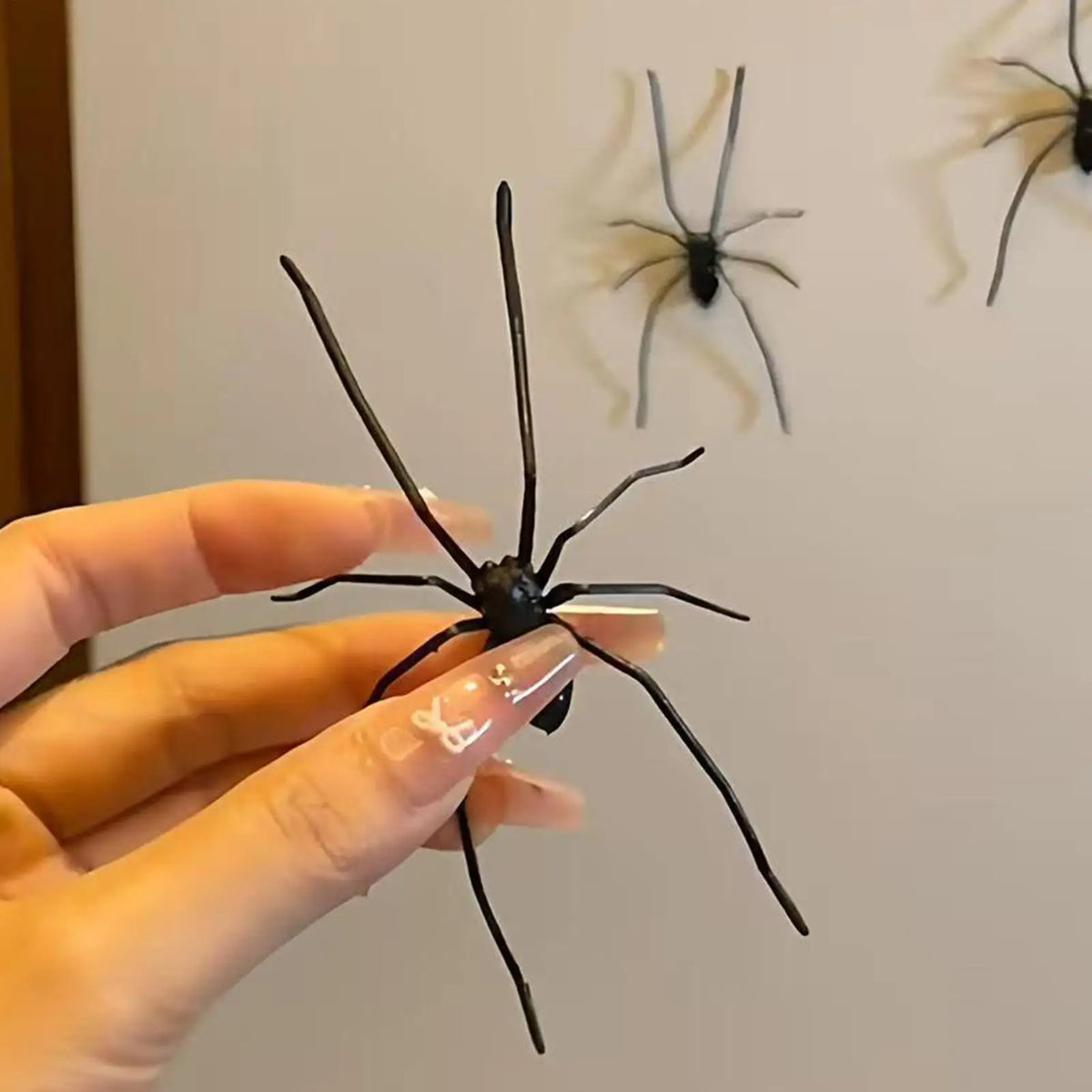 Realistic Spider Fridge Magnet – Fun Prank Decor