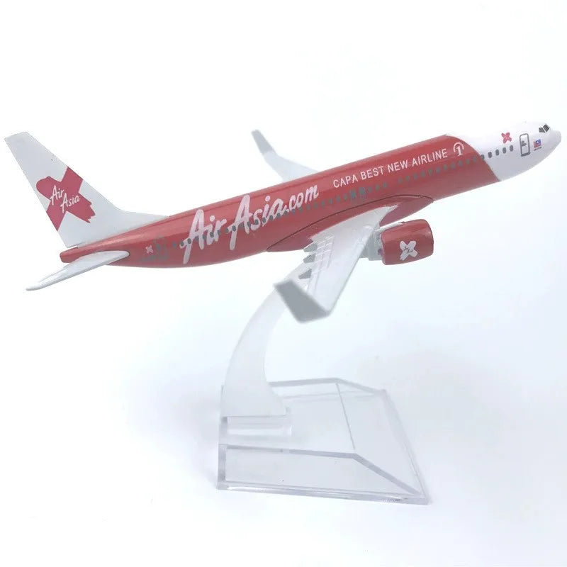 Diecast Metal Boeing Aircraft Model – 16 cm Collectible Display Piece