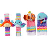 Un set de quatre chaussettes anti-stress pour poignets avec des motifs d'animaux colorés pour nourrissons.