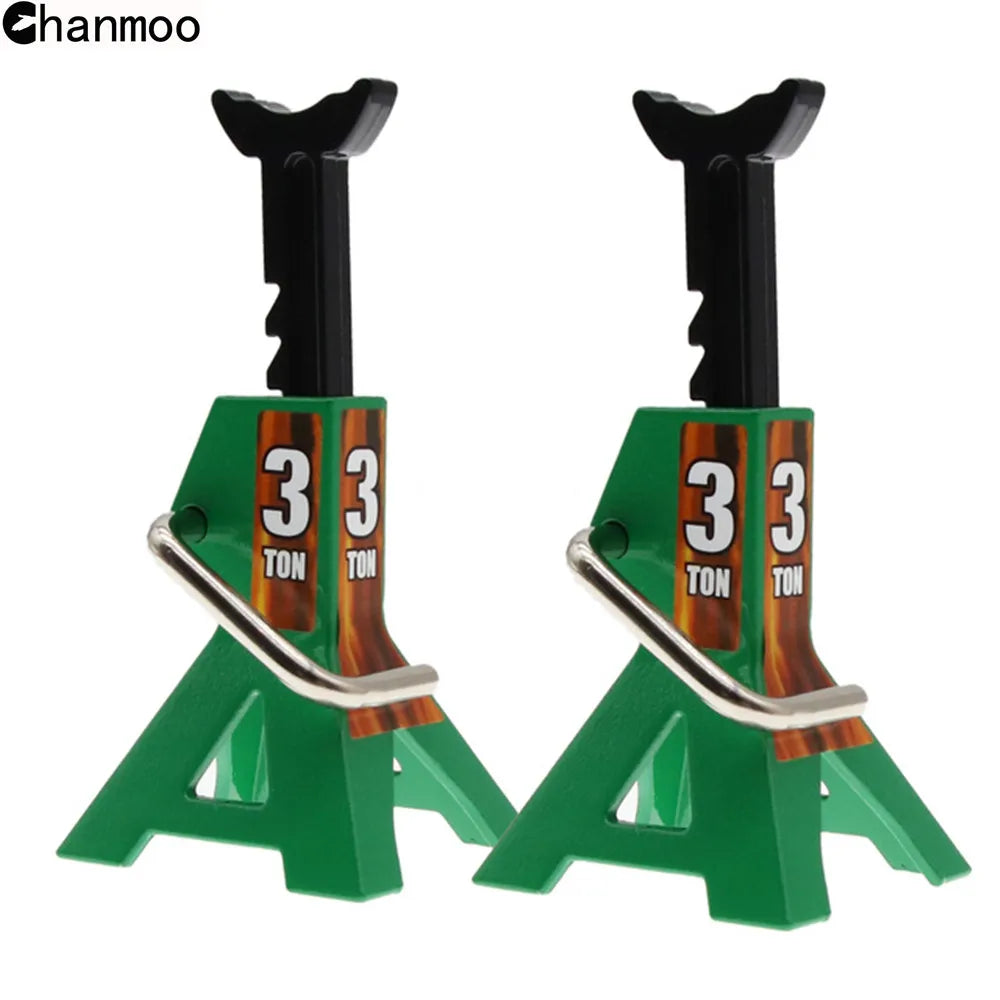 A pair of metal simulation jack stands for RC crawlers, featuring three tons each, in green and black.