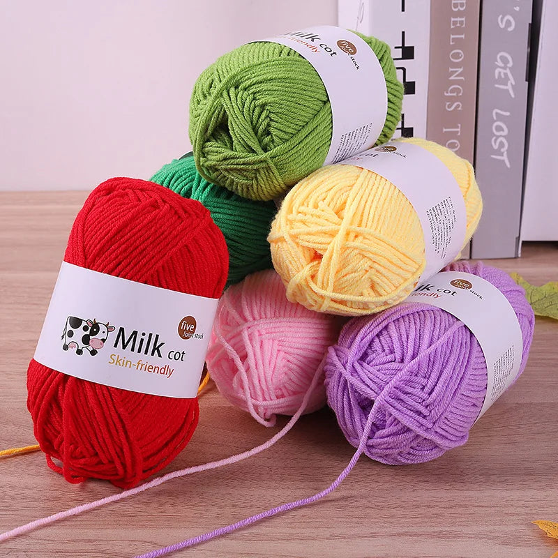 Soft Acrylic Yarn Ball – Medium Weight for Knitting & Crochet