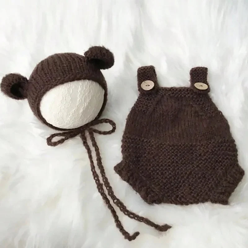Hand-Knitted Newborn Romper and Hat Set for Photo Sessions