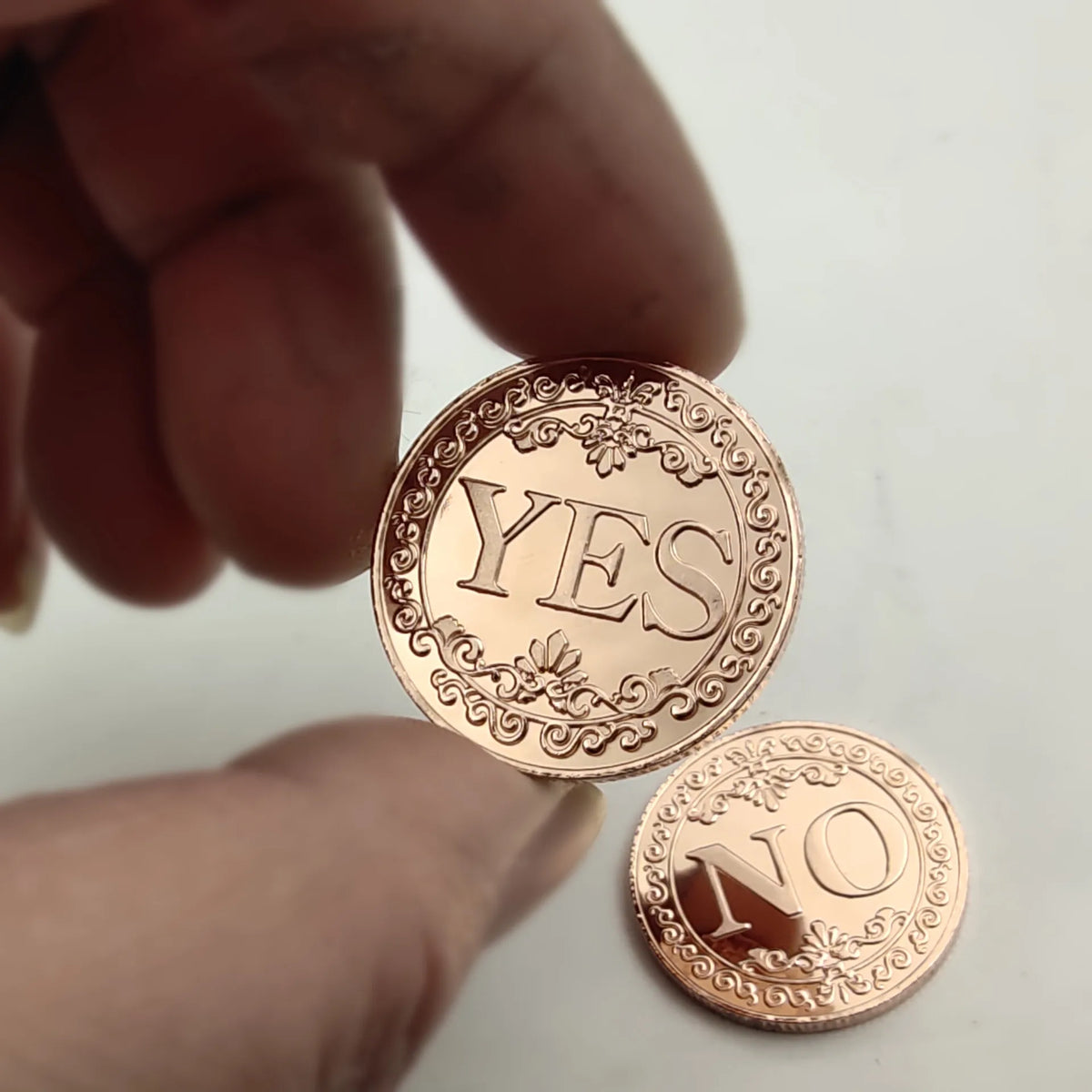 Yes or No Decision-Making Coin – Double-Sided Commemorative Badge