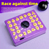Un chronomètre puzzle violet avec des pièces de puzzle jaunes sur une surface violette.