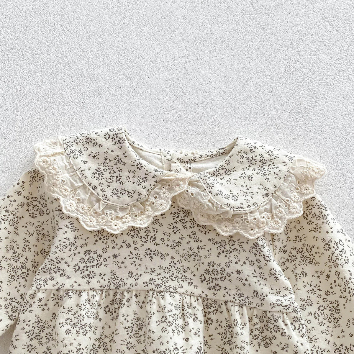 Baby Girls Lace-Trim Cotton Romper with Floral Details