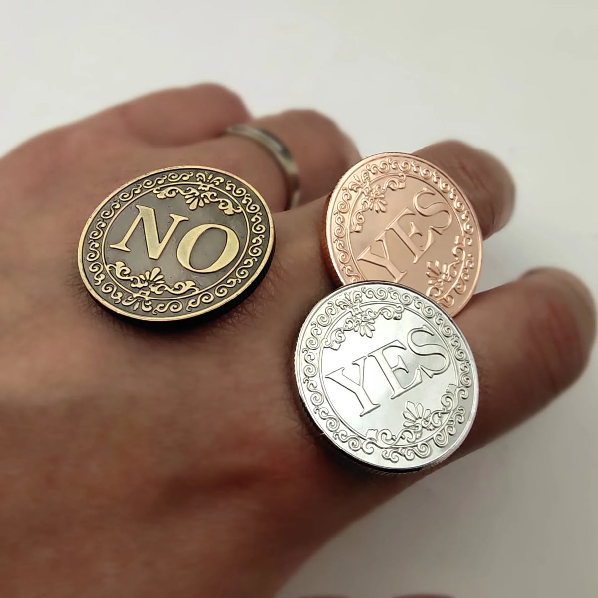 Yes or No Decision-Making Coin – Double-Sided Commemorative Badge