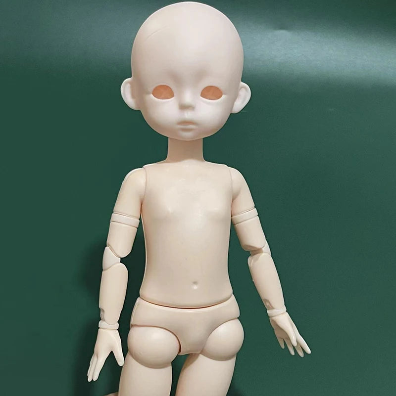 A pale, headless BJD doll with large orange eyes is shown from the front against a dark green background.