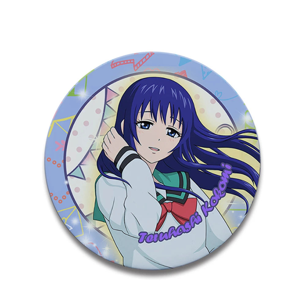 Anime tinplate badge pin featuring Saiki Kusuo and Teruhashi Kokomi cosplay characters