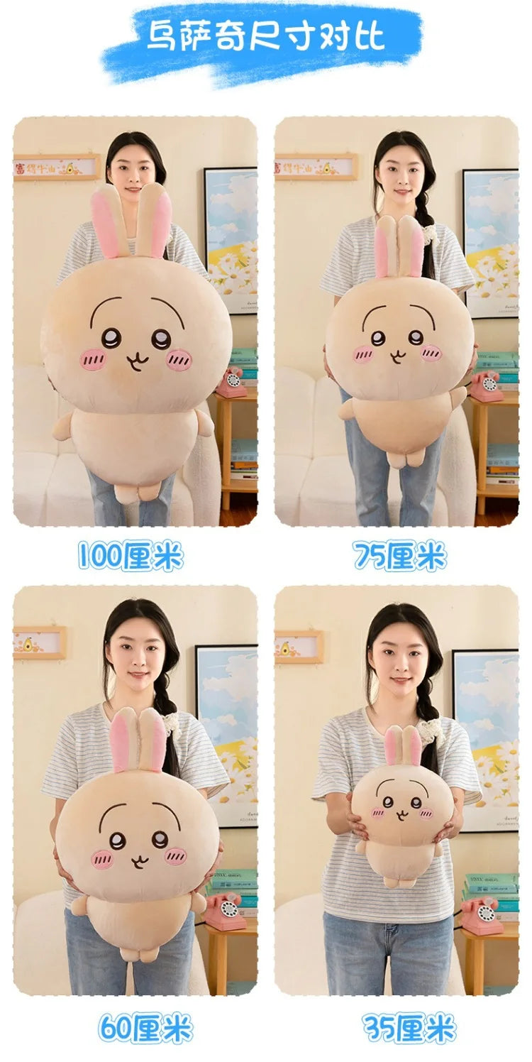 A comparison of Chiikawa Hachiware and Usagi plush dolls shown in various sizes, including 100%, 75%, 60%, and 35% scale.