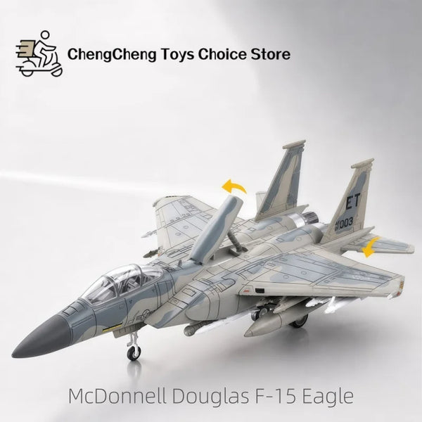 Modell eines McDonnell Douglas F-15 Eagle Kampfjets in Grau und Weiß auf weißem Hintergrund.