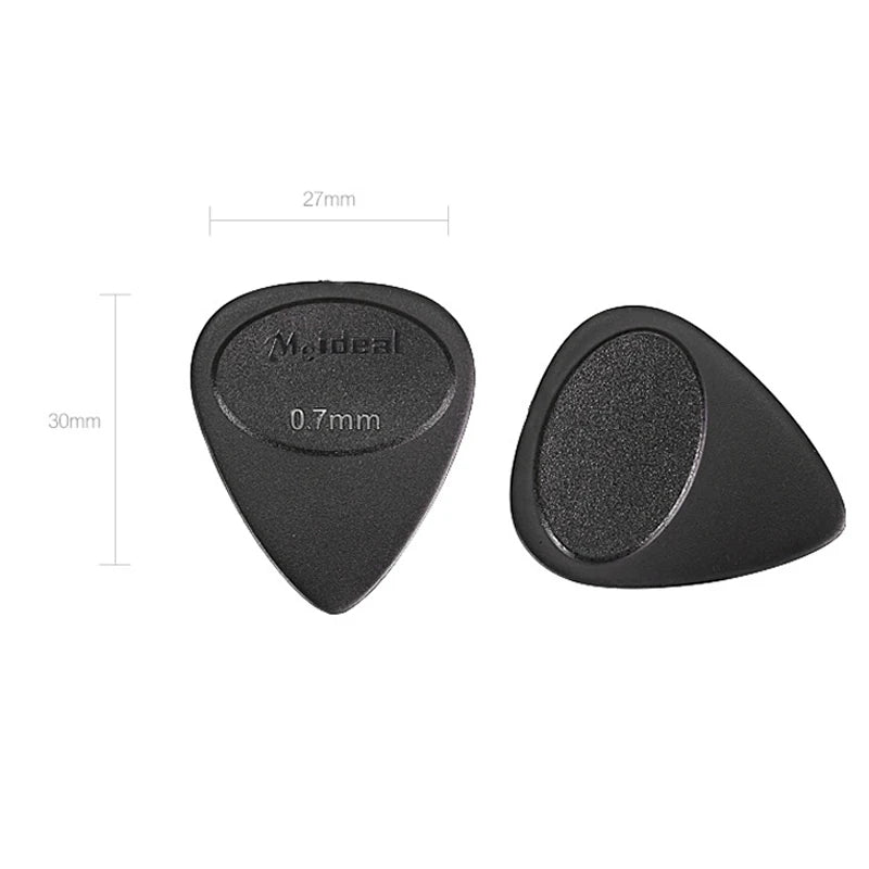 A black non-slip nylon guitar pick is shown with a 27mm length and 0.7mm thickness.