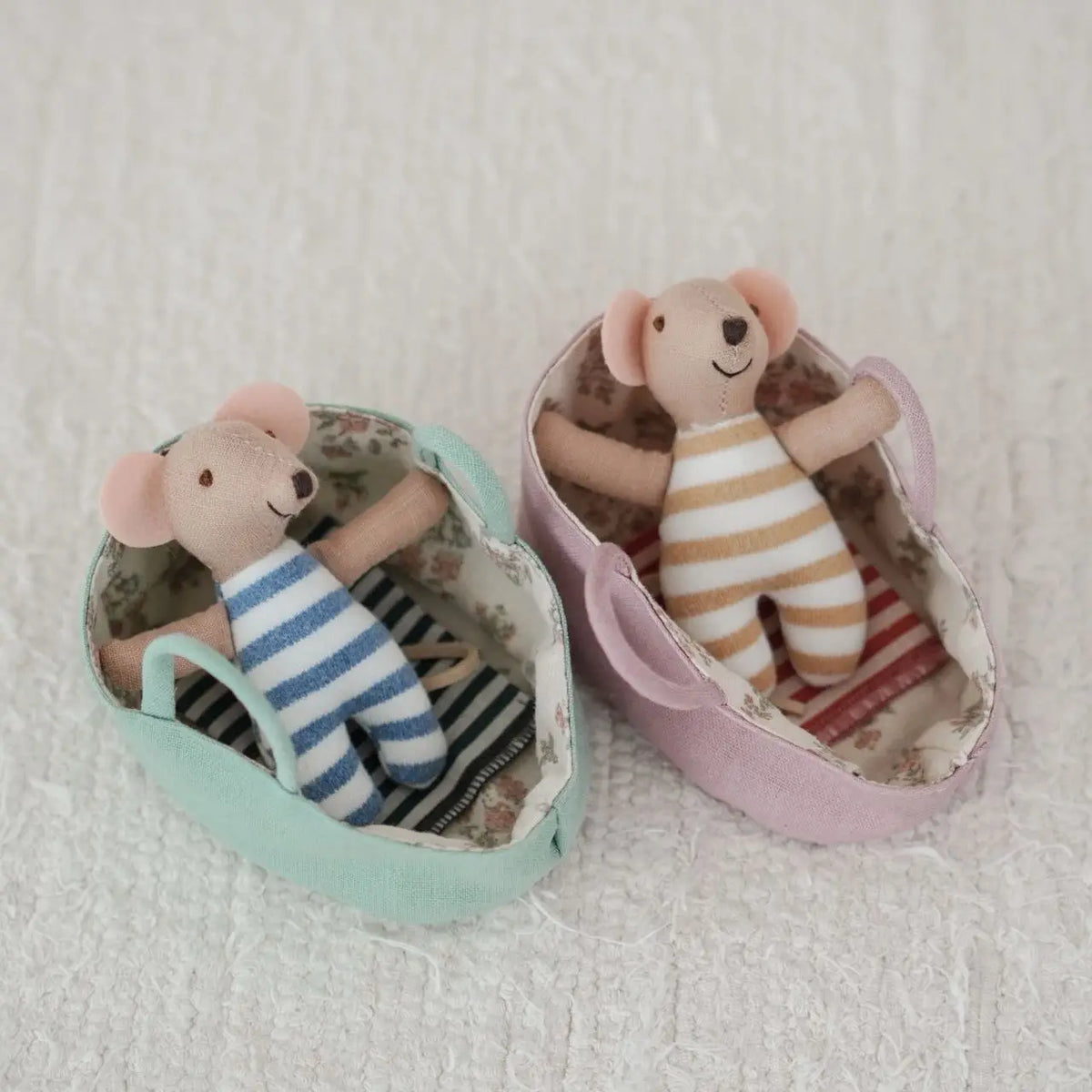Mini Mouse Plush Doll – Soft Hand Puppet Toy for Kids