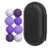 Schwarze Silikon-Magnet-Fidget-Ball-Tasche mit verschiedenen lila und weißen Silikonbällen daneben.