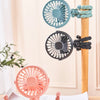 Ventilateur poulpe portable miniature avec pales flexibles monté sur un poteau en bois