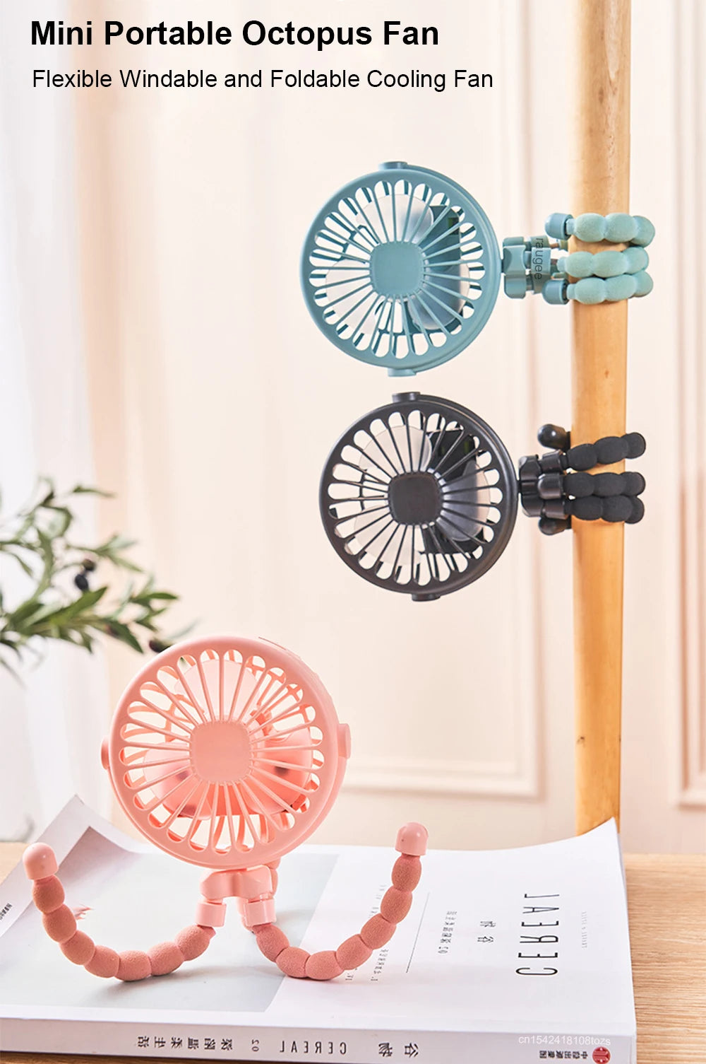 Ventilateur poulpe portable miniature avec pales flexibles monté sur un poteau en bois