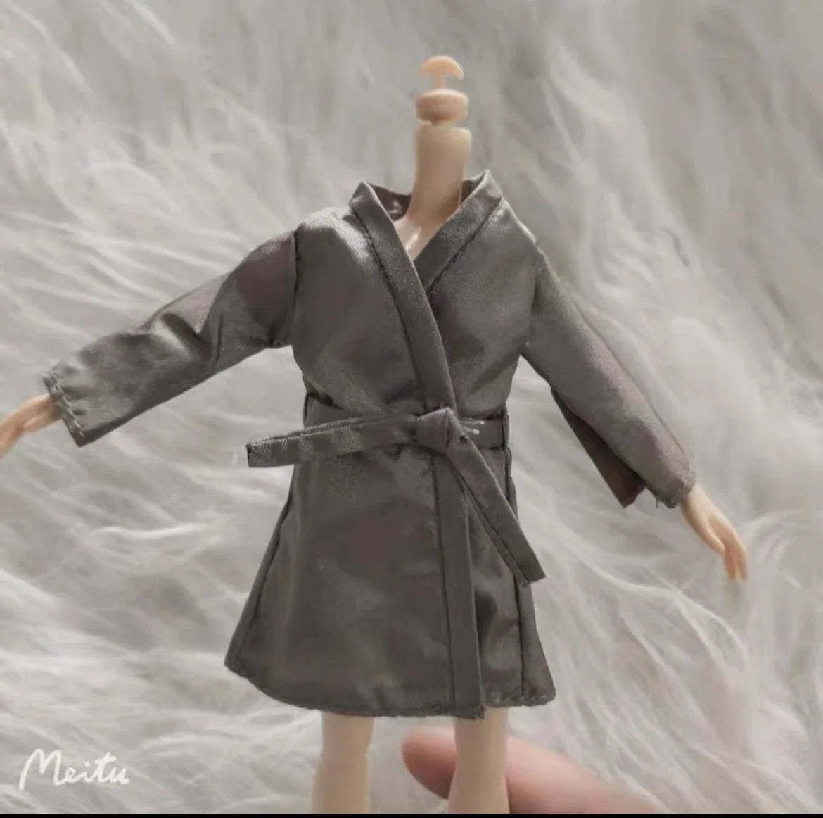 A stylish 30cm doll fashion set wearing a gray kimono-style jacket.