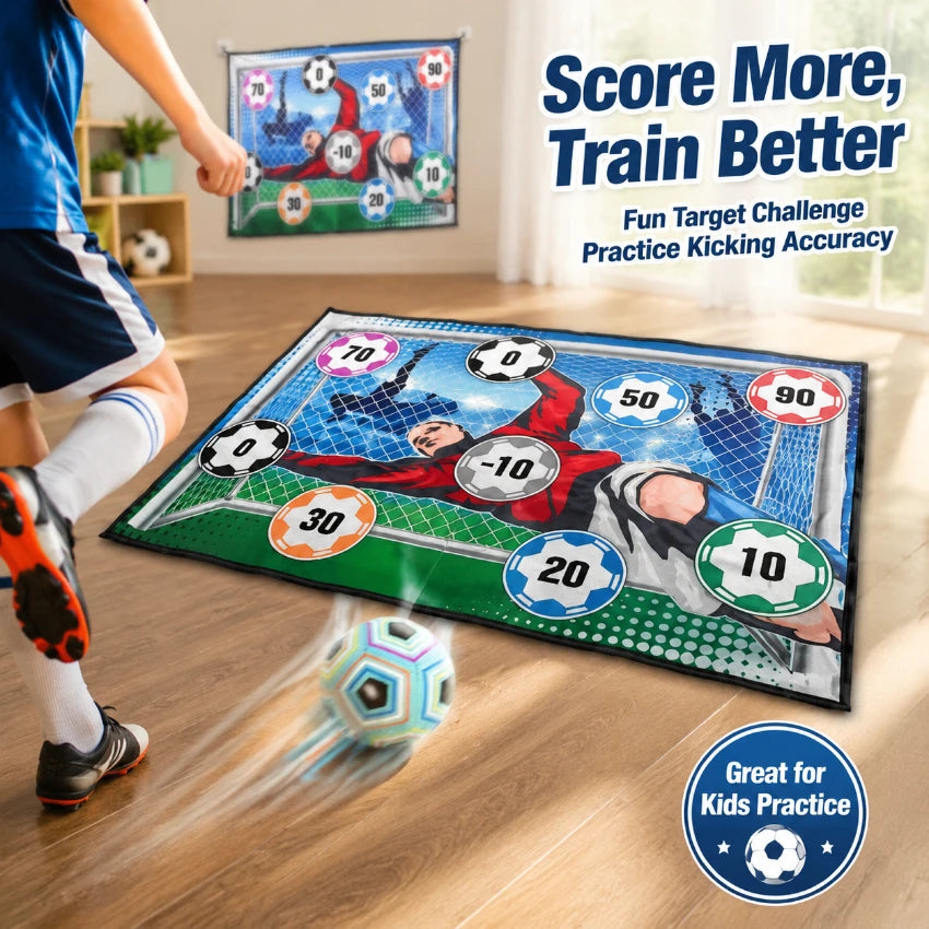 Tapis de tir au but de soccer avec différentes zones de score et un ballon sur un plancher en bois.