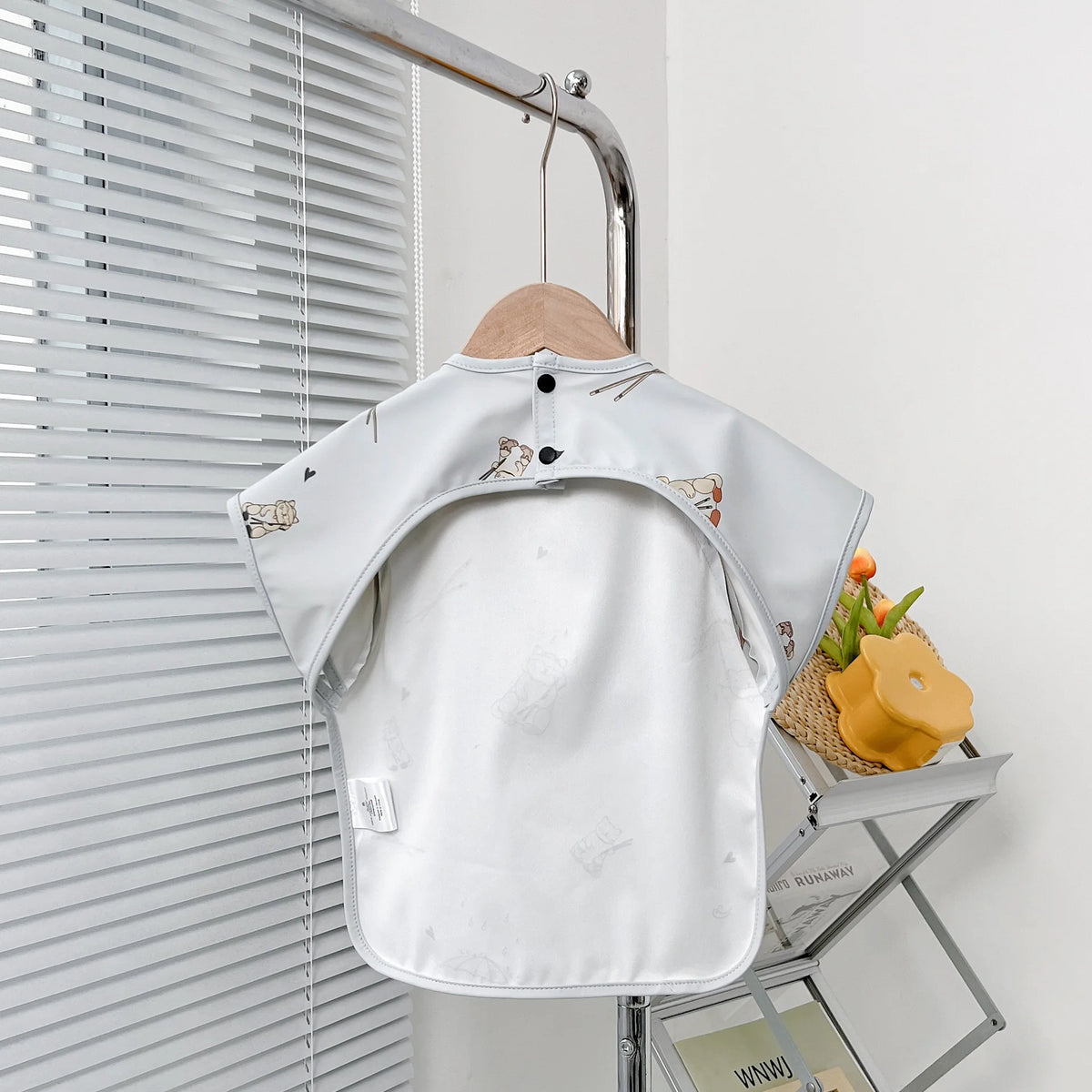 Waterproof Baby Feeding Bib with Long Sleeves