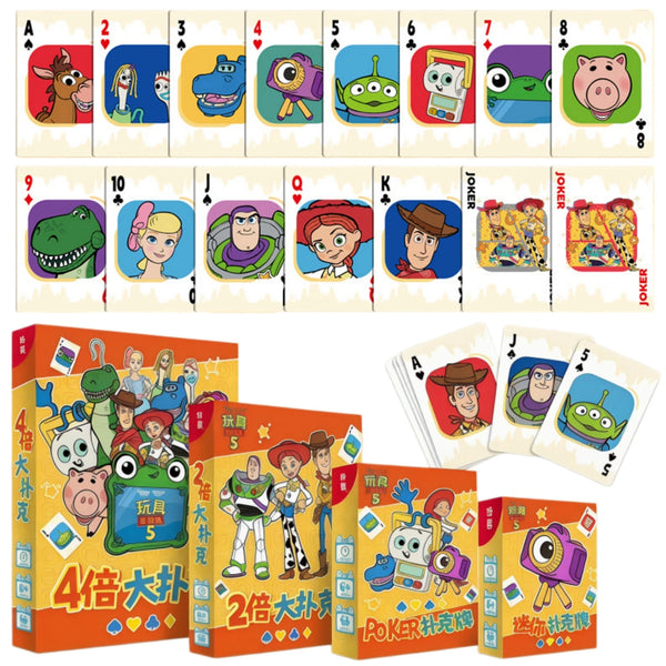 En kortlek med Toy Story-figurer för familjespelkväll