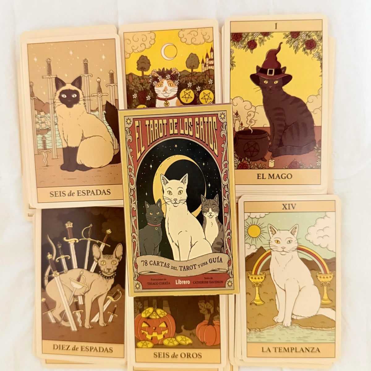 Cat Tarot Deck – 78-Card Spanish Edition with Cat-Themed Art