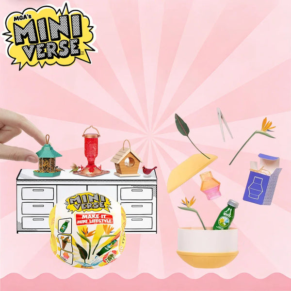 Eine Sammlung von Mini Verse Bastelartikeln, darunter eine Harz-Kugel, Werkzeuge und dekorative Elemente, auf einer weißen Ob
