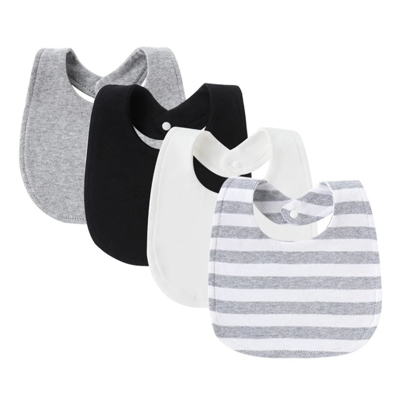 Ein Set aus drei Baby-Kragenhaltern in grau-, schwarz- und weiß gestreiften Muster.