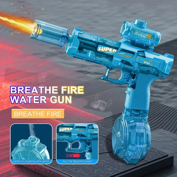 En blå Super Extra Fire Breath vandpistol affyres mod en mørk baggrund.