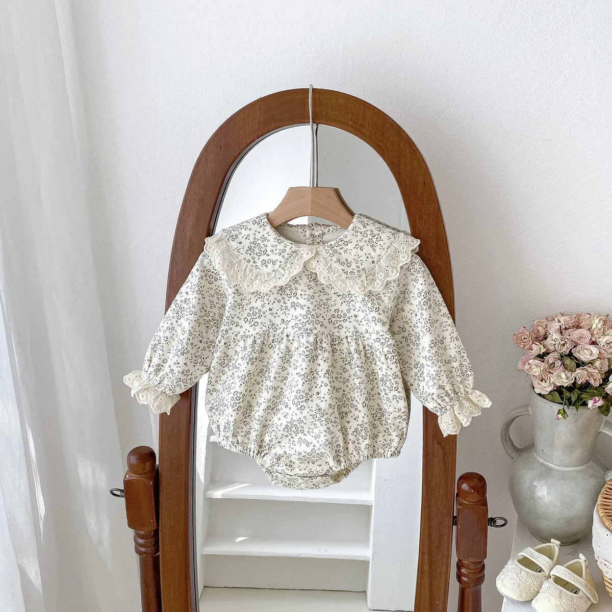 Baby Girls Lace-Trim Cotton Romper with Floral Details