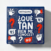 A deck of blue mini game cards featuring question marks and hand gestures asking ¿Qué tan bien me conoces?