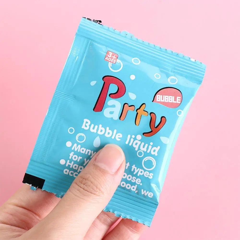 Un kit de remplissage de bulles liquides 'Party Bubble' pour divers usages.