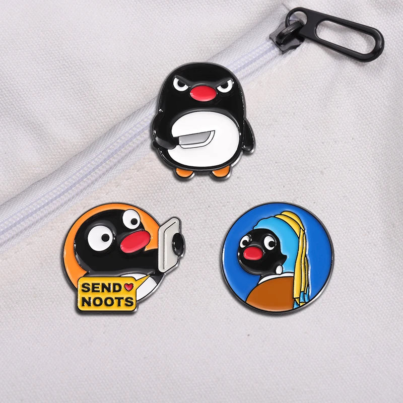 Hand-Painted Penguin Enamel Pin – Cute Cartoon Brooch for Bags, Hats & Jackets
