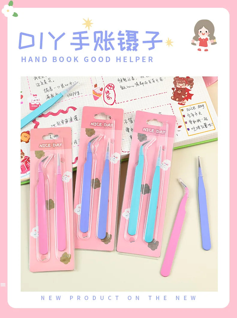 Une boîte de rangement pour une trousse de pinces de précision rose et bleue, idéale pour le bricolage et le journalisme.