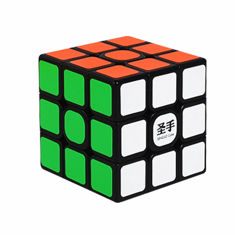 لغز مكعب سحري بحجم 3x3 باللونين الأسود والأخضر مع أوجه بيضاء وبرتقالية.