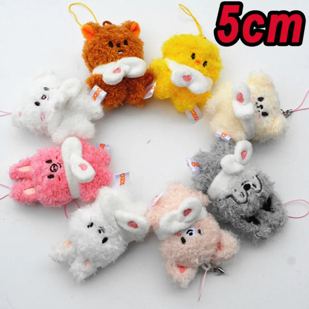 Adorable Plush Cartoon Keychain – Soft Pink Mini Pendant