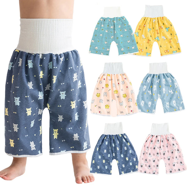Eine Kollektion wasserdichter Babywindelhosen mit Röckchen in verschiedenen Mustern und Farben fürs Töpfchentraining.