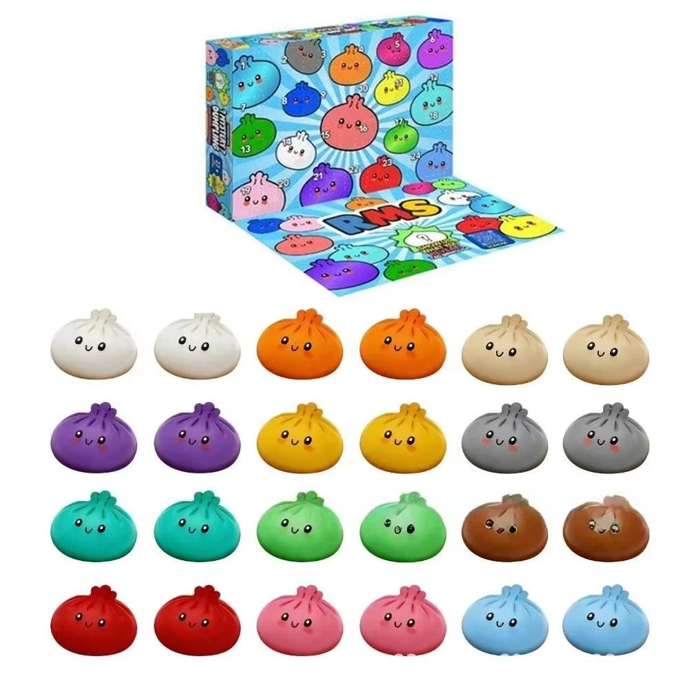 Eine Box mit mysteriösen Squishy-Artikeln in verschiedenen Farben und Formen, wahrscheinlich ein Adventskalender.