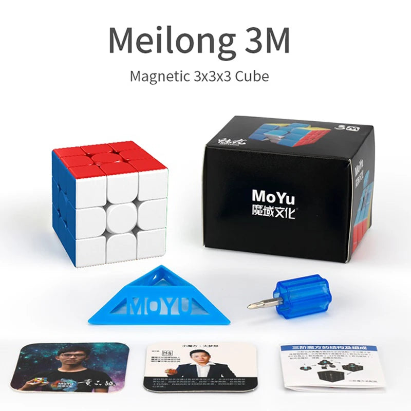Une boîte et des pièces démontées du puzzle magique Meilong 3M 3x3.