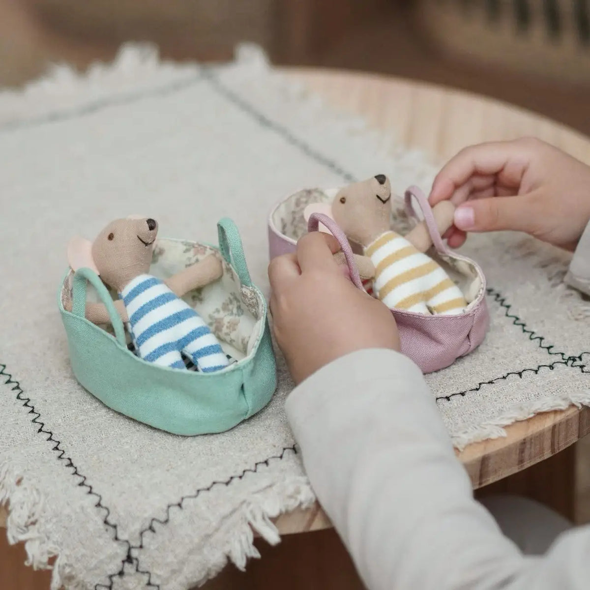 Mini Mouse Plush Doll – Soft Hand Puppet Toy for Kids