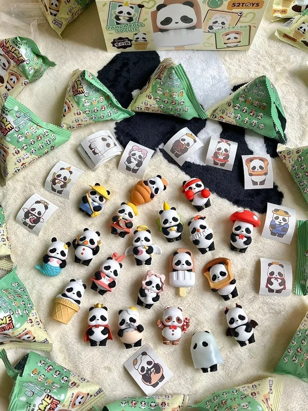 Collection de figurines de boîtes à surprises panda dans divers emballages et présentations.