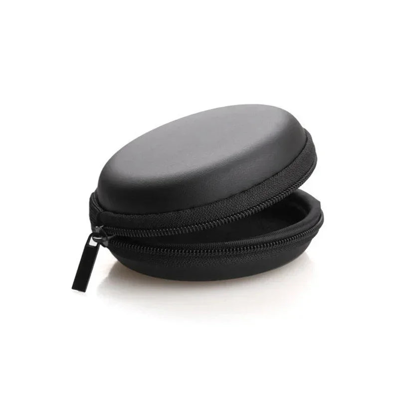 Cube tournant en alliage noir avec couvercle zippé.