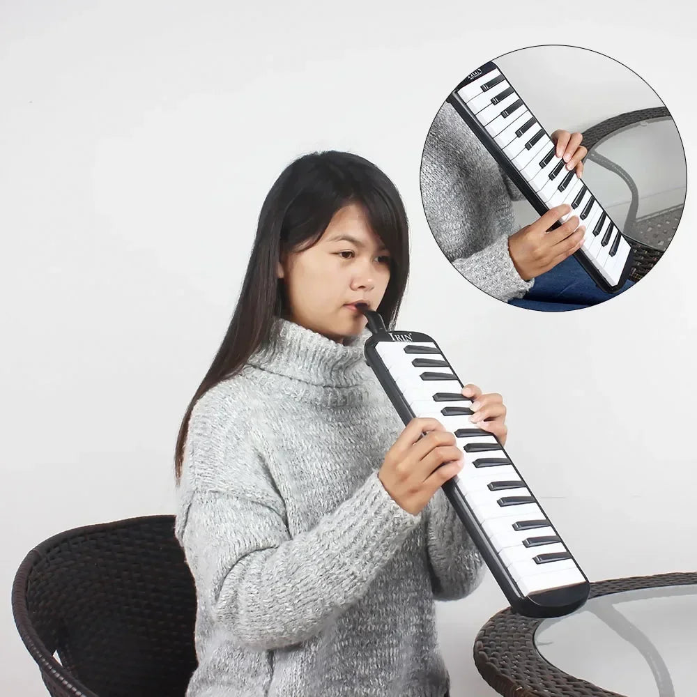 32-Key Portable Melodica with Windpipe and Backstrap